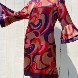 Vintage Funky Bell Sleeve Silky Shift Dress